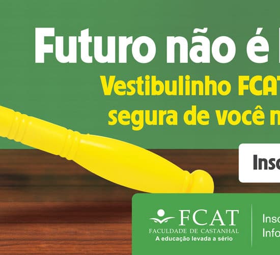 Outdoor criado pela Tango Comunicação para a FCAT mostrando martelo de juiz de brinquedo